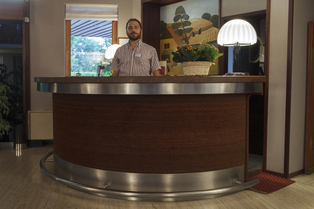 Hotel I Diamanti Garlasco エクステリア 写真