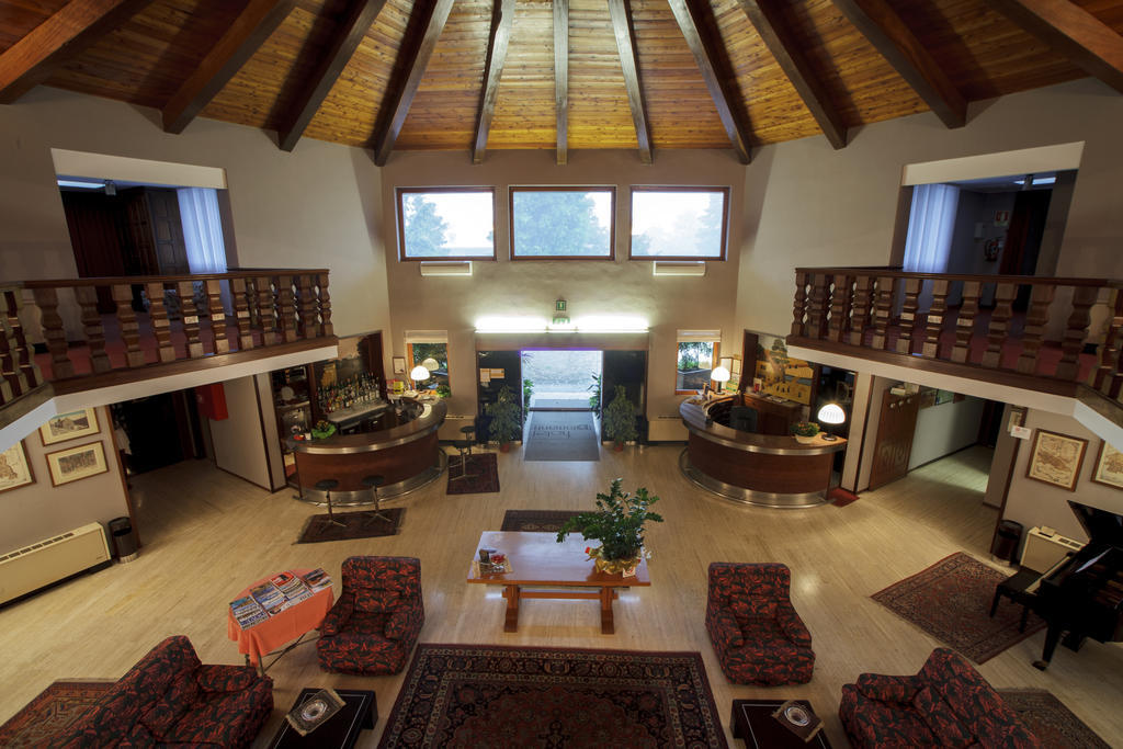 Hotel I Diamanti Garlasco エクステリア 写真