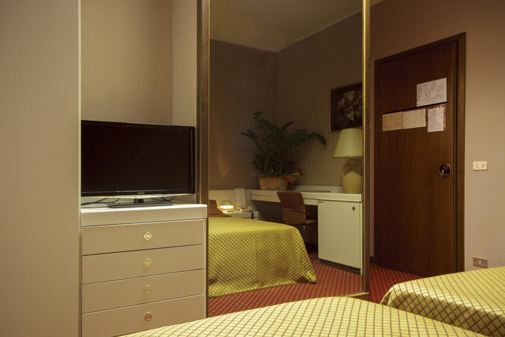 Hotel I Diamanti Garlasco 部屋 写真